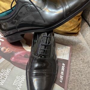 Men's Black Leather Dress Shoes